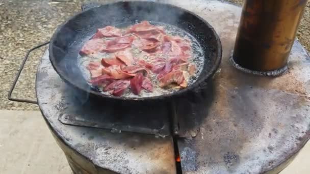 Large Pieces Liver Fried Large Pan High Temperature Frying Pan — Video Stock