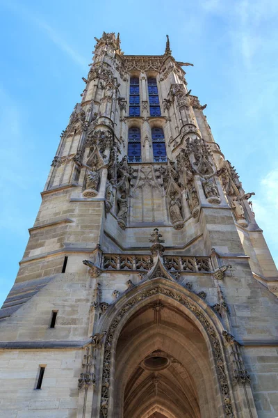 2019年8月30日 这是一座独立的晚期哥特式圣雅克塔 圣雅克 布赫里被毁教堂的钟楼 — 图库照片