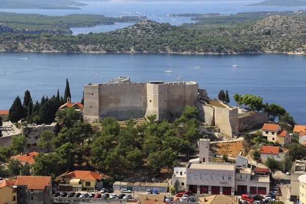 Sibenik Croatia September 2016 View Fortress Michael Strait Separating City — Stock Photo, Image