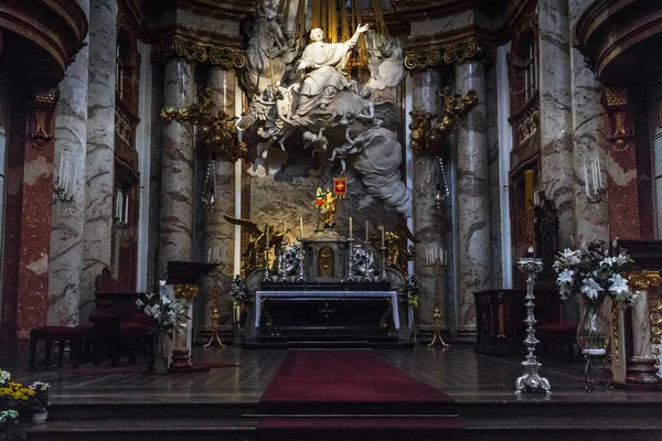 Vienna Áustria Maio 2019 Este Altar Mor Karlskirche Imagem Escultórica — Fotografia de Stock