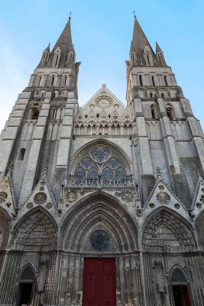 法国贝约克斯 2019年9月2日 这是一座历史性的哥特式大教堂的立面 — 图库照片