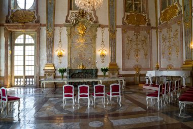 SALZBURG, AUSTRIA - 17 Mayıs 2019: Bu Mirabell Sarayı 'nın içindeki Mermer Salon' un bir parçası.