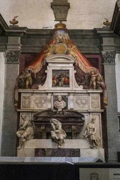 Florence Italy September 2018 Monument Grave Michelangelo Basilica Santa Croce — стоковое фото