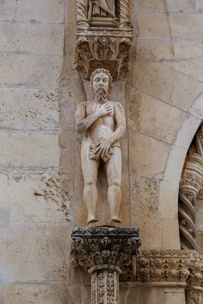 Sibenik Croatia September 2016 Statue Biblical Adam Adorns Portal Cathedral — Photo