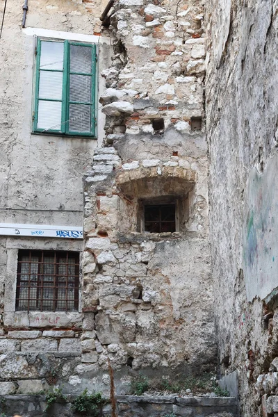 Sibenik Croatia September 2016 Fragment Destroyed Old House Historic Cener — Stockfoto