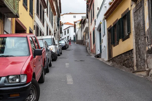 Funchal Portugal Agosto 2021 Una Las Calles Empinadas Estrechas Sin — Foto de Stock