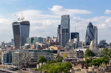 LONDON, GREAT BRITAIN - 16 MAYIS 2014: Bu şehir ticaret bölgesinin gökdelenleri ile modern bir gelişme.