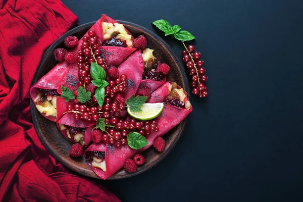 Beetroot Pancakes Apple Chutney Garnished Red Currants Dark Background — Stock Photo, Image