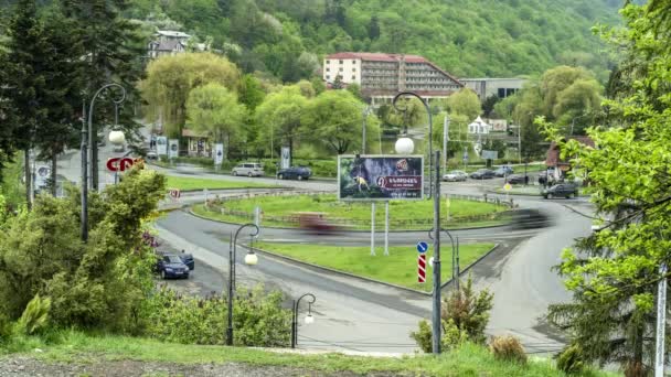 Dilijan Armenia May 2022 Time Lapse Cars Drive Roundabout Dilijan — стоковое видео