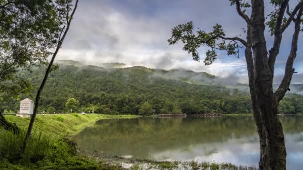 Time Lapse View Beautiful Lake Mountains Early Morning Huay Tung — Stock Video