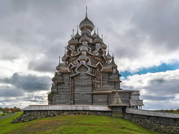 Het Kizhi Museum Een Van Grootste Openluchtmusea Rusland Met Architectonische — Stockfoto