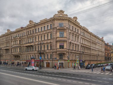 Saint Petersburg 'un muhteşem mimarisi. Barok ve neoklasik binalar. Şehir sokaklarının manzarası