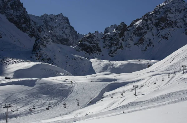 Almaty Yakınlarındaki Chimbulak Kayak Merkezi — Stok fotoğraf