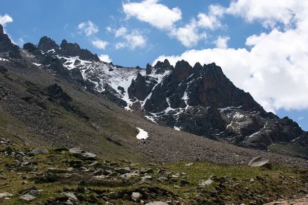 Paisaje Las Montañas Almaty Día Verano —  Fotos de Stock