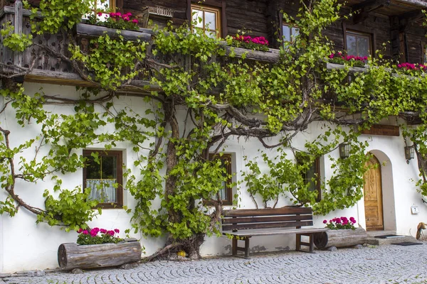 Tradiční Rakouský Horský Statek Horské Vesnici Doelsach Východní Tyrolsko Rakousko — Stock fotografie