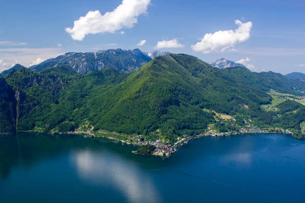 Lago Traunsee Com Montanha Alpes Cidade Traunkirchen Colina Kleiner Schonberg — Fotografia de Stock