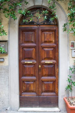 Güzel Toskana kapıları, Volterra, İtalya