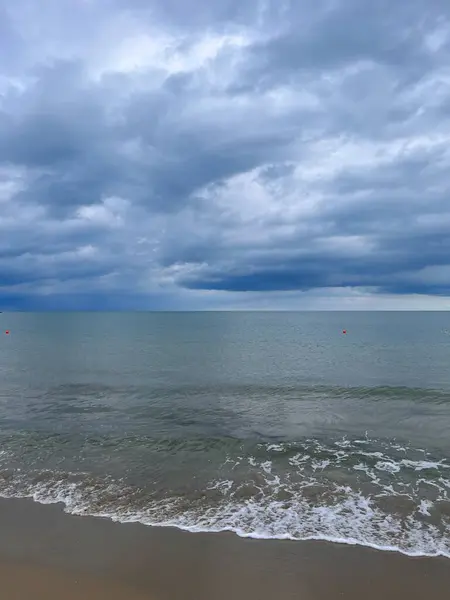 filtresiz deniz ve gökyüzü