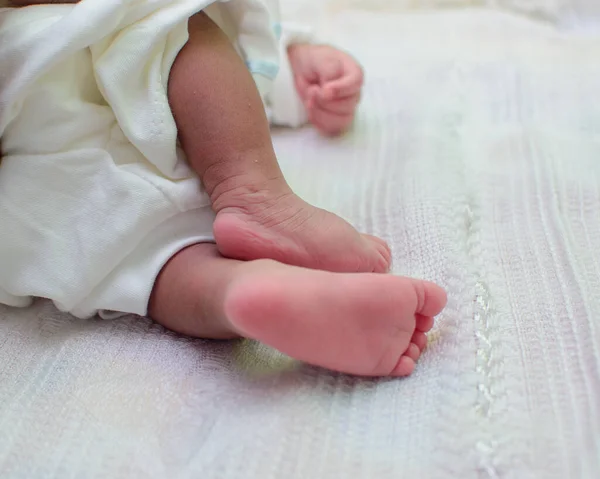 Closeup Shot African Newborn Baby Infant Cute Legs — Stock Photo, Image