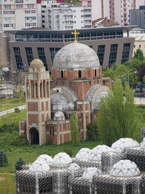Terk Edilmiş İsa Kilisesi Kurtarıcı, Priştine, Kosova