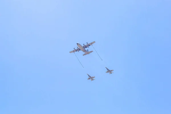 Σεβίλλη Ισπανία Ιουνίου 2019 Σύγχρονα Στρατιωτικά Μαχητικά Αεροσκάφη Πετούν Σχηματισμό — Φωτογραφία Αρχείου