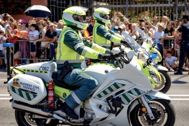 Seville, İspanya - 01 Haziran 2019: İspanya Sivil Muhafızlar Birliği İspanya 'nın Sevilla kentinde düzenlenen silahlı kuvvetler gününde