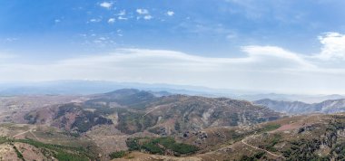 Sierra de Francia, Salamanca 'daki Sığınak ve balkondan inanılmaz bir dağ manzarası. İspanya. 