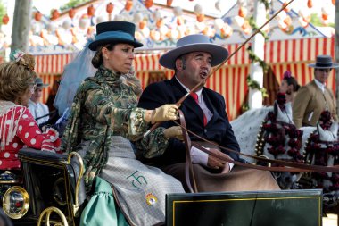 Seville, İspanya - 09 Mayıs 2019: Nisan Fuarı (Feria de Abril), Sevilla Fuarı (Feria de Sevilla), Endülüs, İspanya