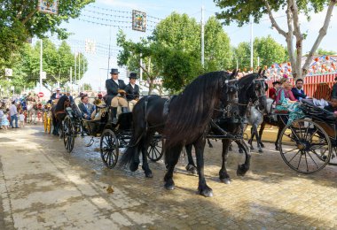Seville, İspanya - 09 Mayıs 2019: Nisan Fuarı (Feria de Abril), Sevilla Fuarı (Feria de Sevilla), Endülüs, İspanya