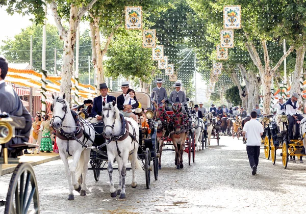 Sevilla Spanien Mai 2019 Ausstellung Von Pferdekutschen Auf Der Messe — Stockfoto