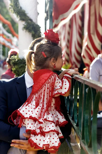 Seville, İspanya - 09 Mayıs 2019: Nisan Fuarı (Feria de Abril), Sevilla Fuarı (Feria de Sevilla), Endülüs, İspanya