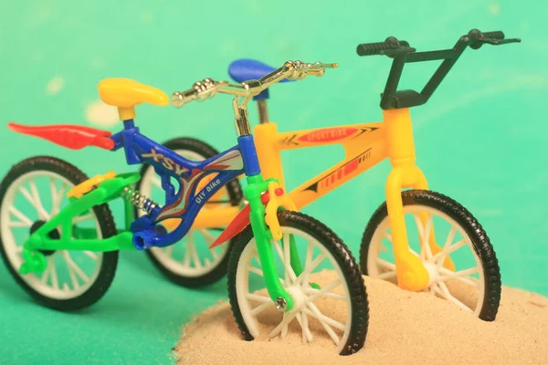 Jouet Vélo Sur Fond Vert Balade Fun Enfants Vélo Jouet — Photo