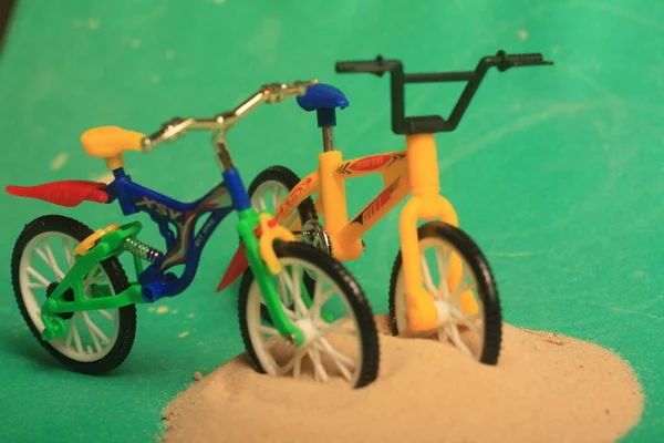 Jouet Vélo Sur Fond Vert Balade Fun Enfants Vélo Jouet — Photo