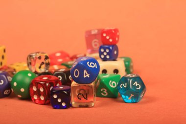 Dices Cassino kumar bahsi Matematik öğrenme oyunu