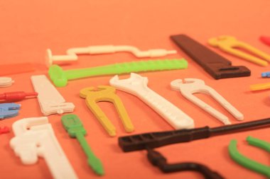 Onarım ve inşaat için araç gereç.