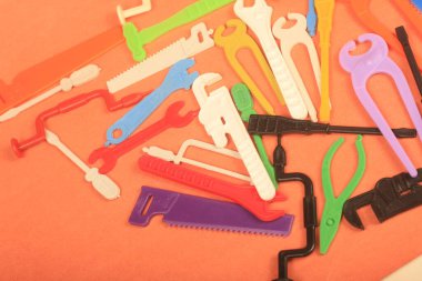 Onarım ve inşaat için araç gereç.