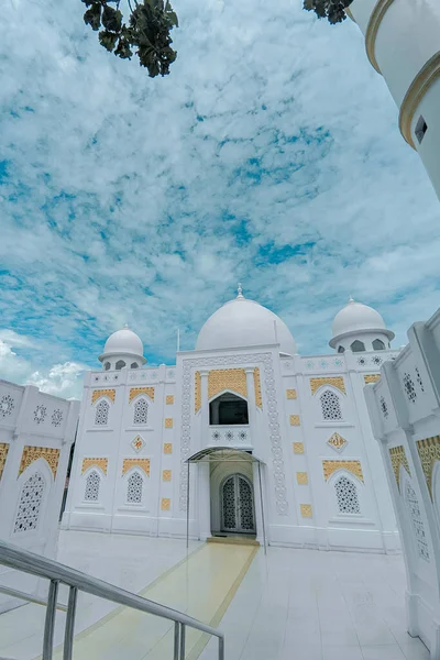 Abu dhabi şehrindeki camii.