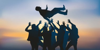 Zafer ve zafer kavramı, bir zaferi kutlamak için takımı tarafından ayakta alkışlanan bir adamla..