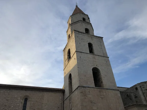 Zvonice Kostela Venosa Itálie — Stock fotografie