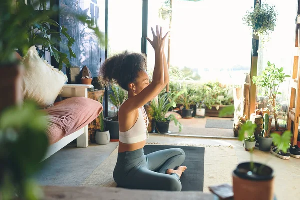 Evde yapabilecekken antrenman yapmamak için hiçbir bahane yok.