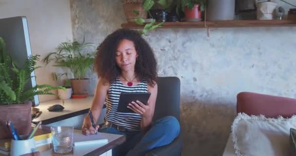 Shot Attractive Young Woman Sitting Alone Using Her Tablet While — 비디오