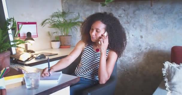 Shot Attractive Young African Woman Sitting Alone Using Technology While — 비디오