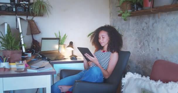 Shot Attractive Young Woman Sitting Alone Using Her Tablet While — Video Stock