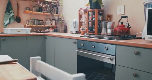 Video Della Natura Morta Girato Una Bella Cucina Appartamento Filmati — Video Stock