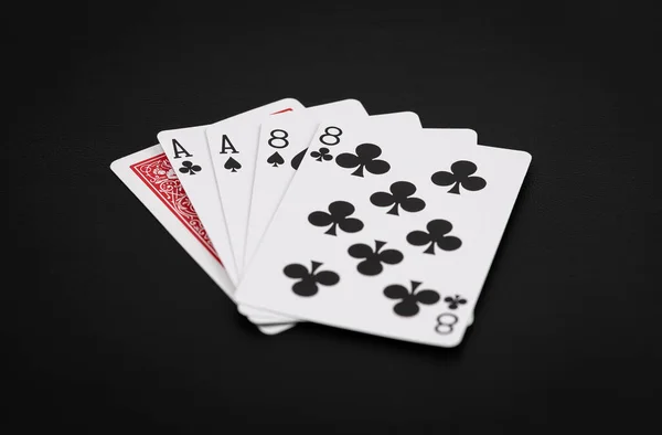 Mão Poker Homem Morto Mostrando Ases Oitos Fundo Preto — Fotografia de Stock