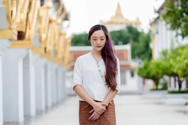 Portrait Asian Buddhist Woman Wearing Traditional Dress Thailand Stand Church — 스톡 사진