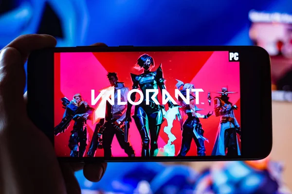Valorant Game Title Shown Mobile Phone Screen Twitch Streamer Playing ロイヤリティフリーのストック画像