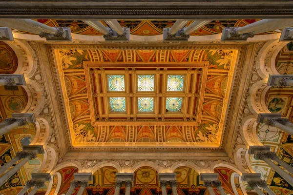 Kongre Kütüphanesi 'nin lobi tavanı