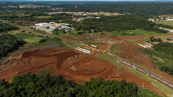 Foz do Iguacu, Parana, Brezilya 06 Mayıs 2022 Avenida das Cataratas 'taki çalışmaların havadan görüntüsü. Yüksek kalite fotoğraf
