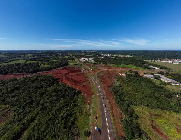 Foz do Iguacu, Parana, Brezilya 06 Mayıs 2022 Avenida das Cataratas 'taki çalışmaların havadan görüntüsü. Yüksek kalite fotoğraf